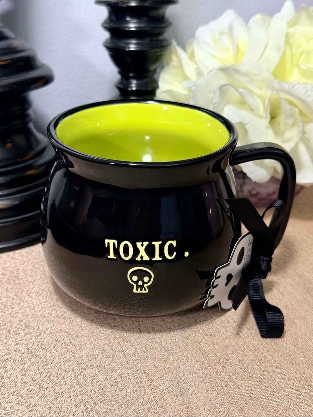 NWT TOXIC SKULL 💀 Ceramic Cauldron Mug